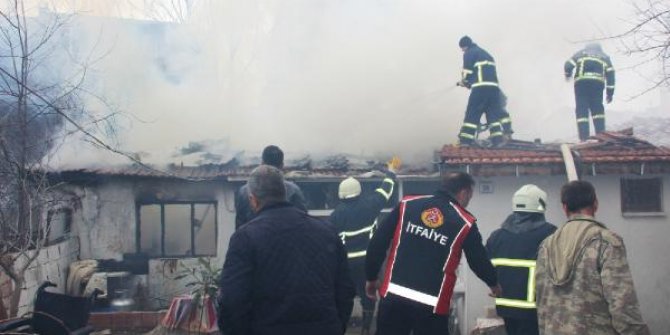 Gelibolu'da ev yangını korkuttu