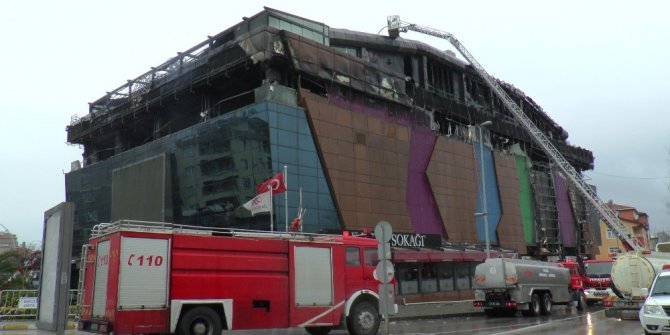 Kocaeli’de yangın çıkan alışveriş merkezinden açıklama