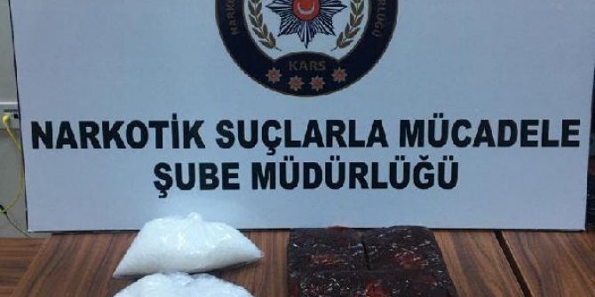 Şüphe üzerine durdurulan otomobilde 3 kilo uyuşturucu madde ele geçirildi