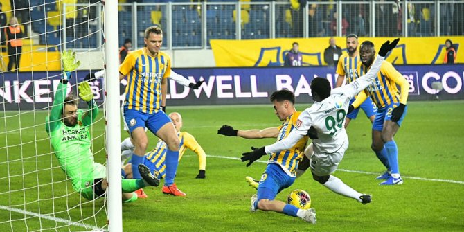 Bajic ve Thuram rekabeti
