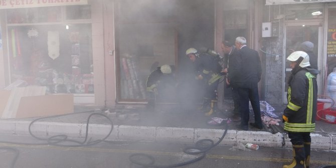 Isparta’da çeyiz eşyası satılan iş yerinde korkutan yangın