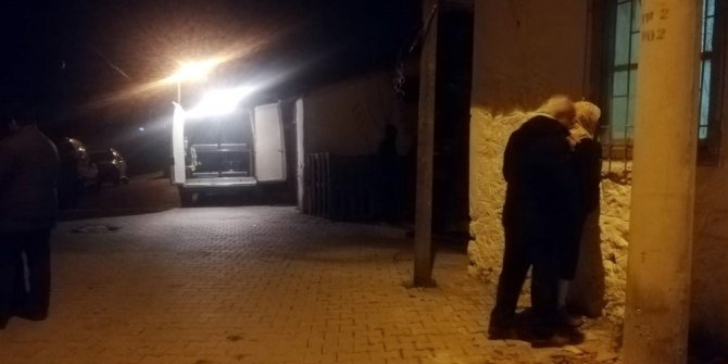 İzmir’de dehşet: Annesini öldürüp intihar etti