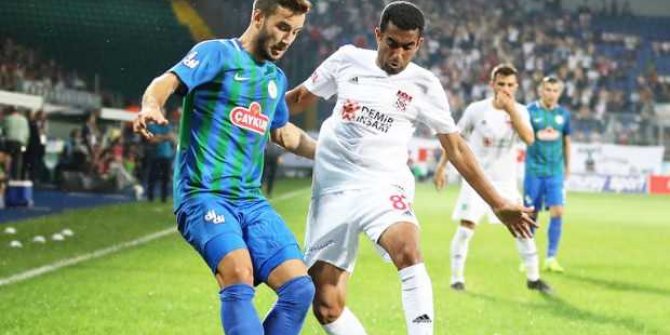 Lider sahaya çıkıyor! İlk 11'ler belli oldu