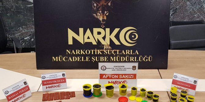 Oyun hamurunun içinden uyuşturucu çıktı