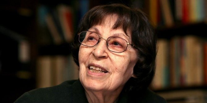 Rahşan Ecevit'in Devlet Mezarlığı'na defni için hazırlanan yasa kabul edildi