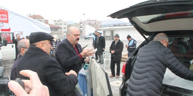 Milli takım eşofmanını depremzedelere gönderdi