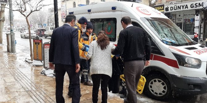 Adıyaman’da kar hayatı felç etti