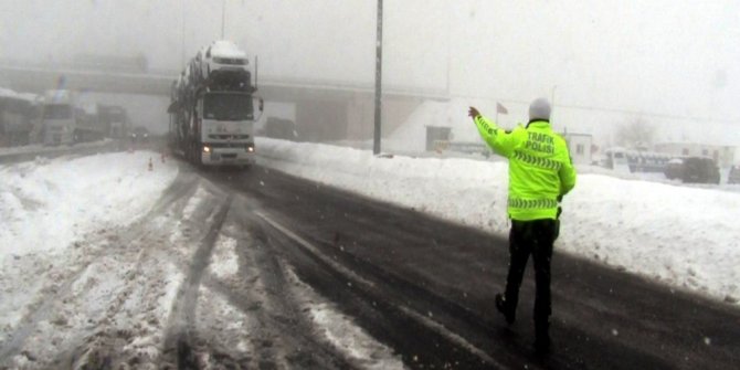 Malatya yolu tır trafiğine kapatıldı