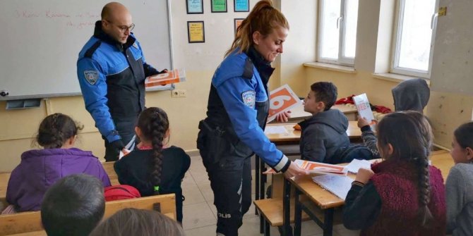 Hakkarili öğrencilere polislik mesleği anlatıldı
