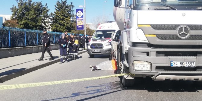 Esenyurt’ta bir kişi beton mikserinin altında kaldı