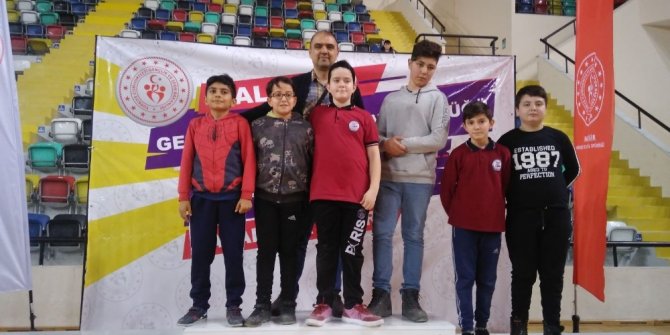 Burhaniyeli satranççılar il birincisi oldu
