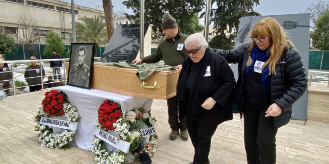 Kıbrıs şehidi 45 yıl sonra gerçek mezarına defnedildi