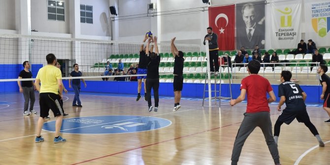 Tepebaşı Belediyesi’nin ’Müdürlükler Arası Voleybol Turnuvası’ sona erdi