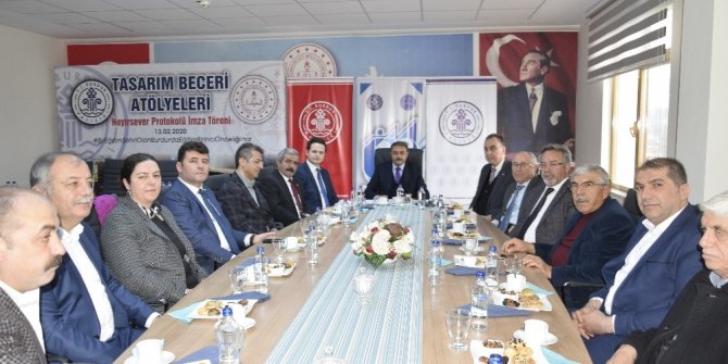 Burdurlu oda ve iş adamlarından eğitime destek