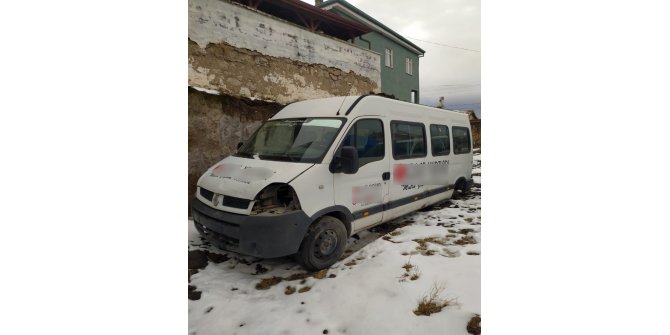 Tamirciden çalınan minibüs köyde bulundu