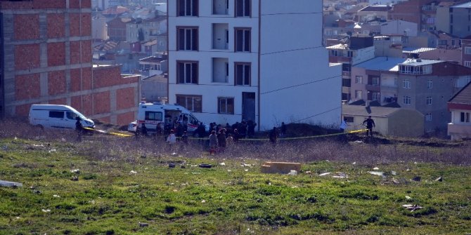 Kayıp şahsın boş arazide cesedi bulundu