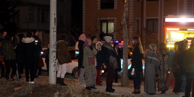 Öğrencinin fişte unuttuğu ütü apartta yangına neden oldu
