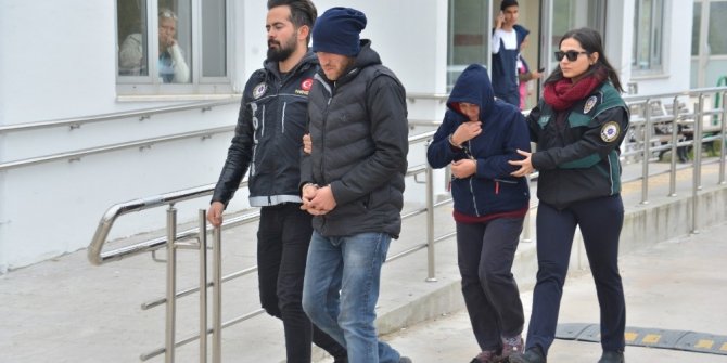 Torbacı anne oğul yakalandı