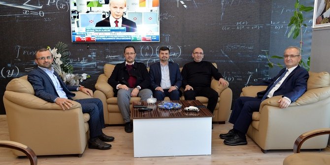 Rektör Özçelik’ten, Elfatek Elektronik’e ziyaret