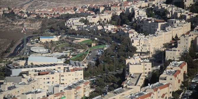 İsrail, Batı Şeria'da 1900 yasa dışı konut inşa edecek