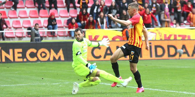 Konyaspor kalecisi Serkan Kırıntılı'dan kritik süreç
