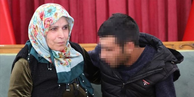 HDP önünde eylem yapan bir aile daha evladına kavuştu