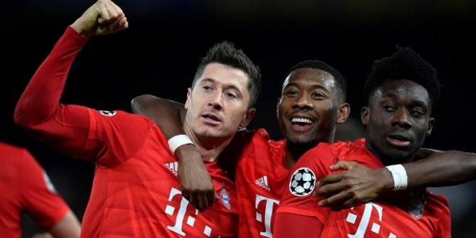Bayern Münih tur kapısını araladı