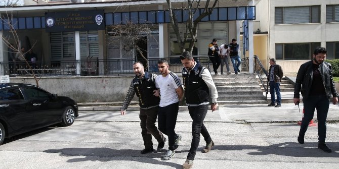 Çarşaflı soyguncular yakalandı