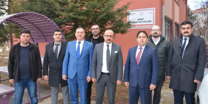 Bakan Varank’tan Şuhut ta ’’Kendin Yap Atölyesi’’ Projesine ilgi