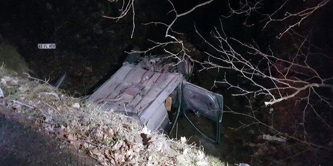 Kütahya'da otomobil köprüden uçtu: 2 ölü