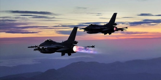 Turkey downs Assad regime's warplane in Syria