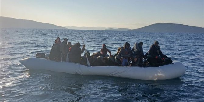 Crise des réfugiés à la frontière grecque : La Turquie sauve 121 demandeurs d'asile en mer Égée