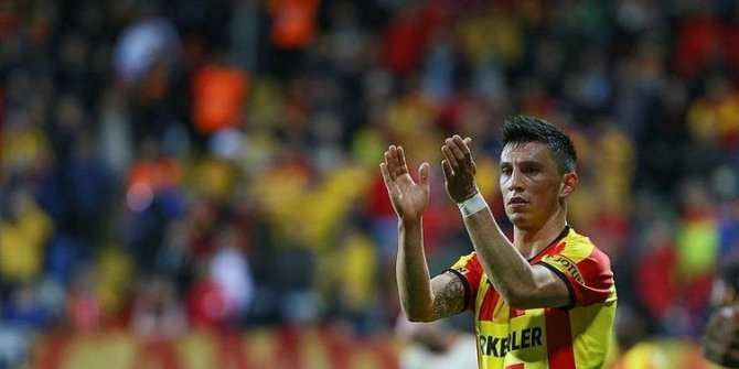 Göztepeli futbolcu Andre Castro'dan "evde kal" çağrısı