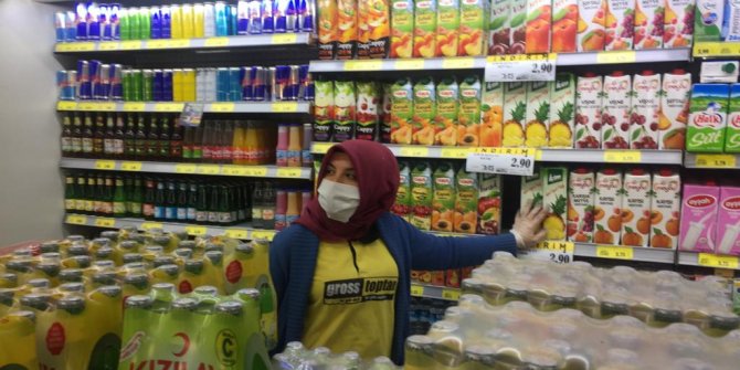 Selçuklu ilçesinde bakkal ve market çalışanları yaygın biçimde maske kullanıyor