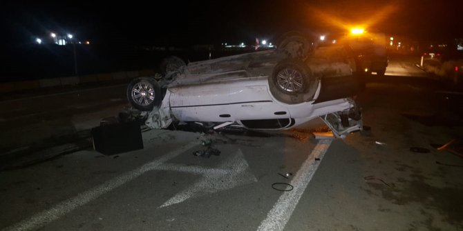 TIR'a çarpan otomobil takla attı: 2 yaralı