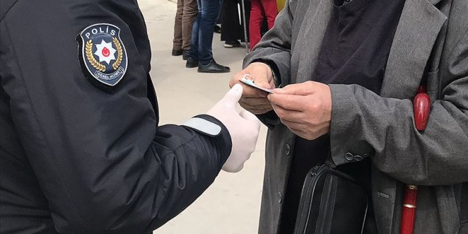 Konya'da koronavirüs yasağına uymayan 4 kişiye 3 bin 200 lira ceza