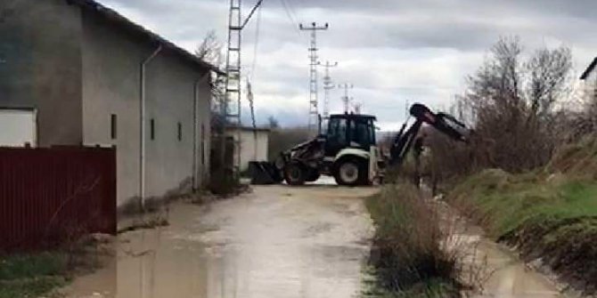 Akçadağ’da sağanak ve dolu yağışı sele neden oldu