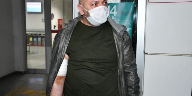 Polis memuru, canını kurtardığı genç tarafından bıçaklandı
