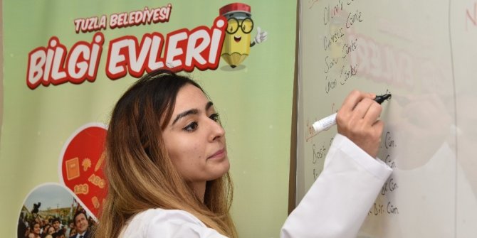 Tuzla Belediyesi’nden  üniversite ve lise geçiş sınavına hazırlanan öğrencilere internet üzerinden eğitim