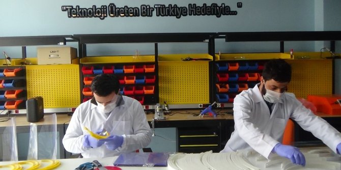 Hakkari’de siperlik maske üretimi