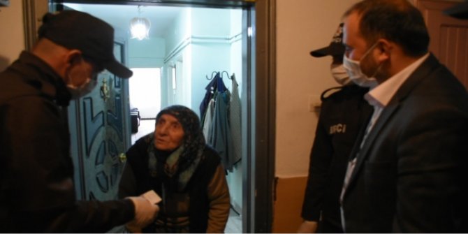 3 şehit annesi maaşını Milli Dayanışma Kampanyası'na bağışladı