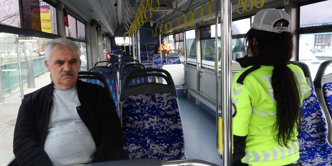 Polis ekiplerinden megafonla 'evde kal' uyarısı