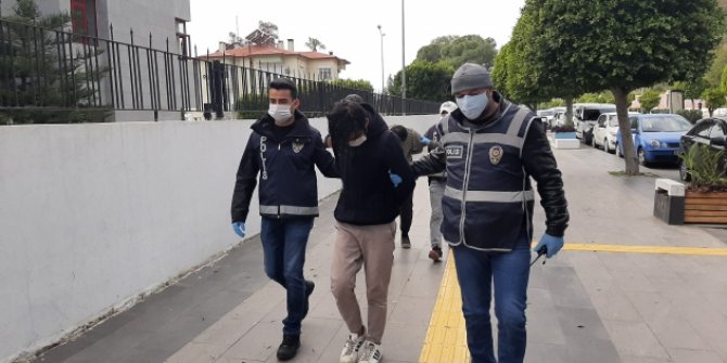 "Adın cinayete karıştı" yalanıyla yaşlı kadını dolandırdılar