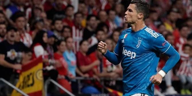 Cristiano Ronaldo, 1 milyar dolar kazanan ilk futbolcu olacak