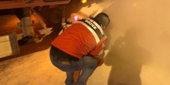 Bolu Dağı’ndan inen kamyon uygulama noktasında lastiklerinden tutuştu