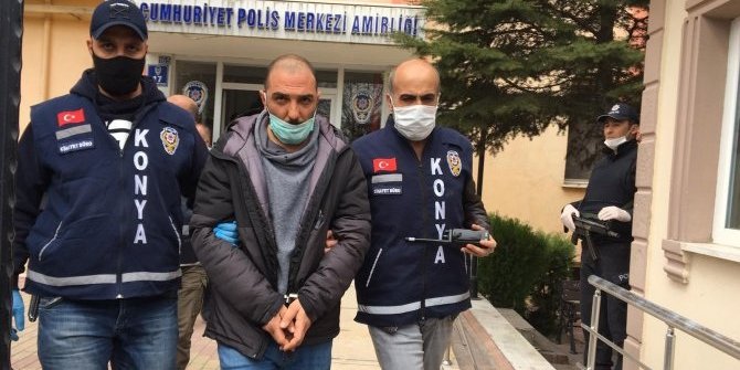 Konya'da tabancayla 3 kişiyi öldüren zanlı adliyeye sevk edildi