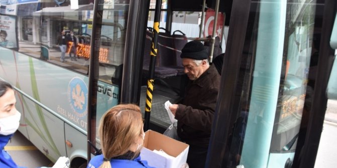 Büyükşehirden vatandaşlara 150 bin maske