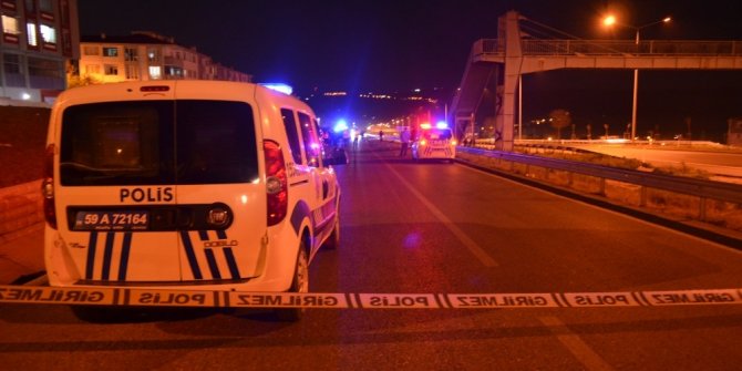 Yoldan karşıya geçmek isterken korkunç kaza: 2 ölü
