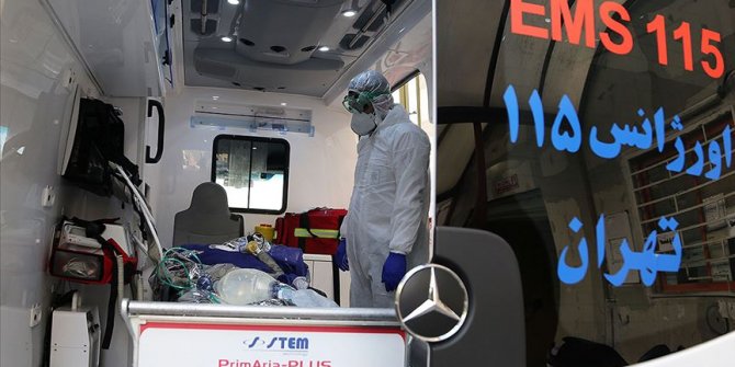 İran'da son 24 saatte koronavirüs nedeniyle 122 kişi hayatını kaybetti