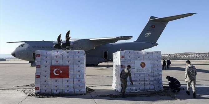 Turkey delivers medical aid to UK to help fight virus